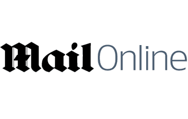 Read more about the article Smoking and vaping RAISES the risk of falling critically ill with Covid-19, claim experts